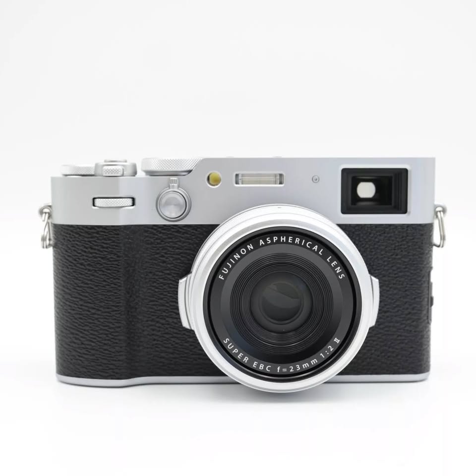 Fujifilm X100VI Silver (Missing Manual) - Open Box, New!