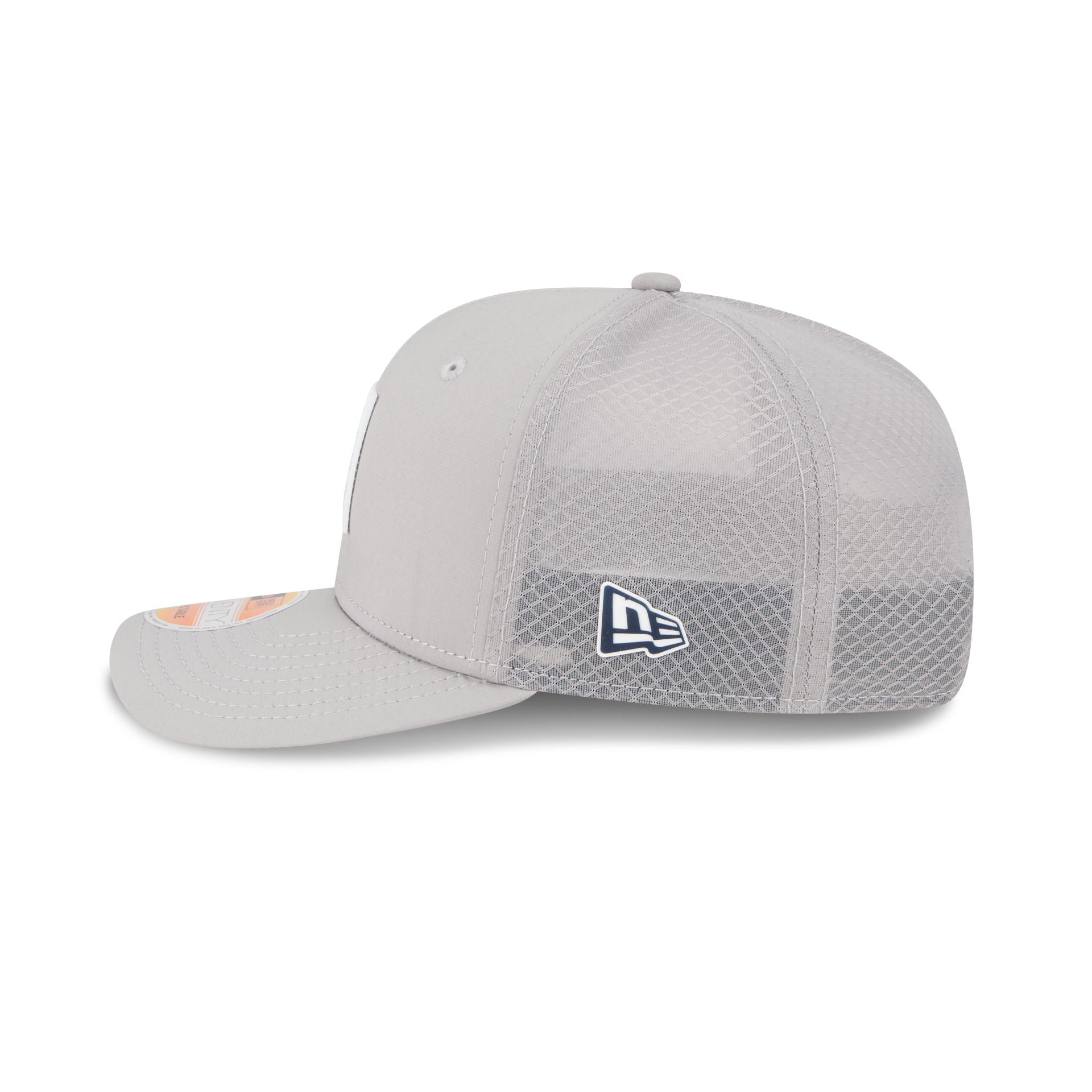 Tennessee Titans 2025 Sideline Hot Weather Gray 9SEVENTY Trucker Hat